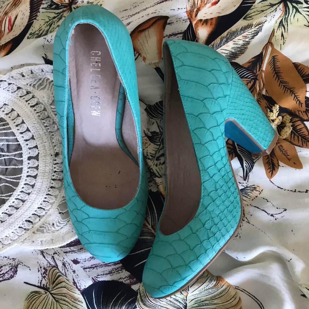 Chelsea Crew Snake Print Heels